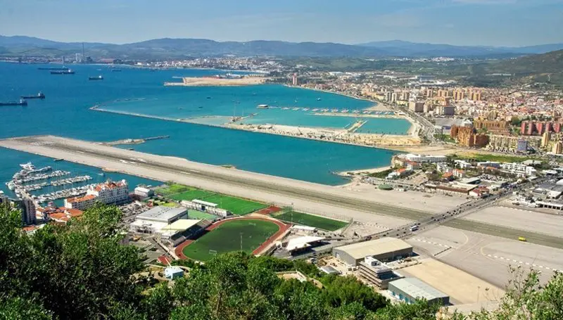 aeroporturi-ciudate-Gibraltar2