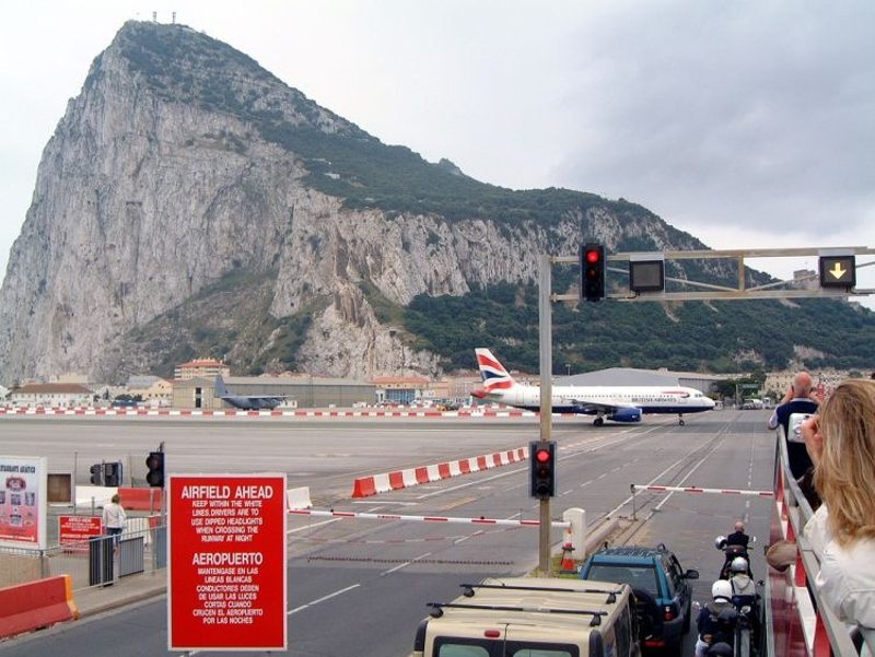aeroporturi-ciudate-Gibraltar4