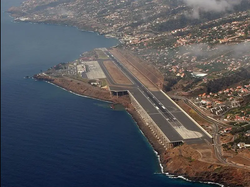 aeroporturi-ciudate-Madeira4