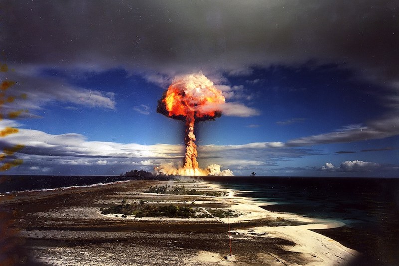 bomba-nucleara-omofon12