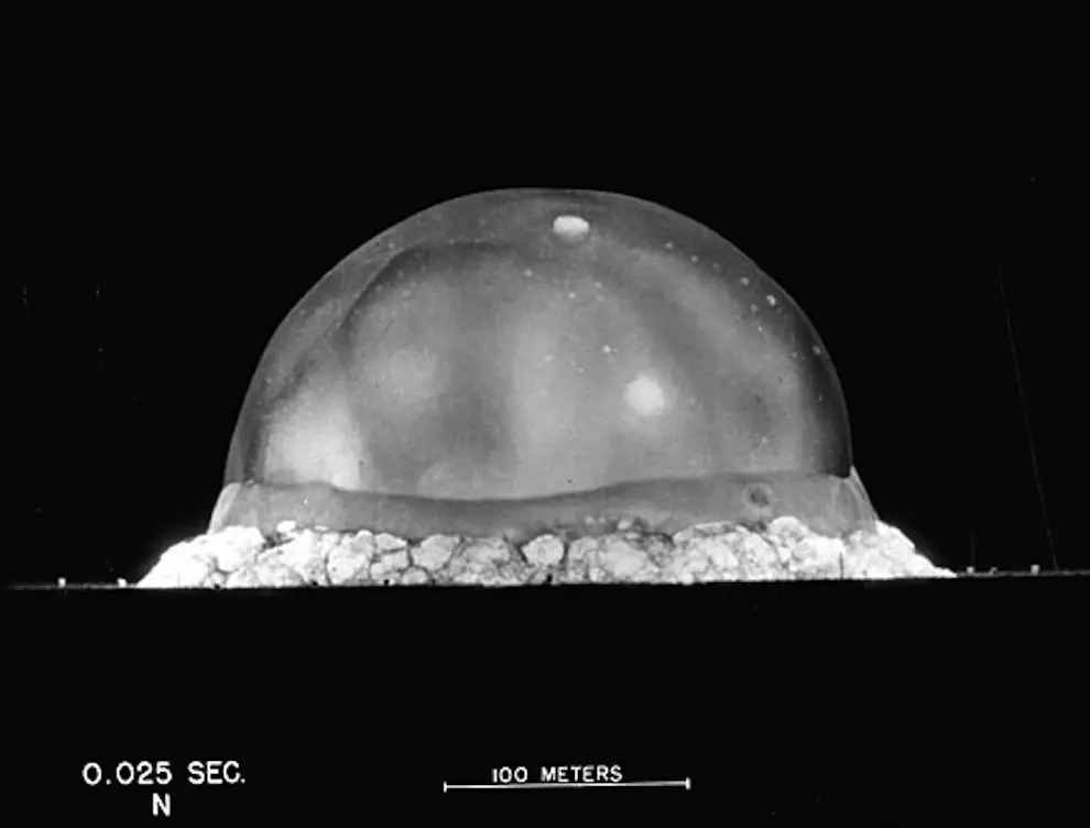 bomba-nucleara-omofon4