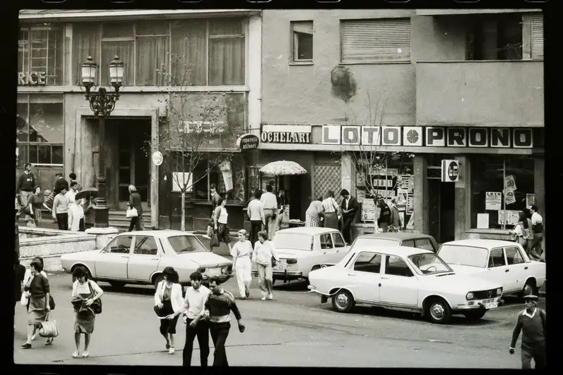 bucuresti-dupa-1989-omofon2