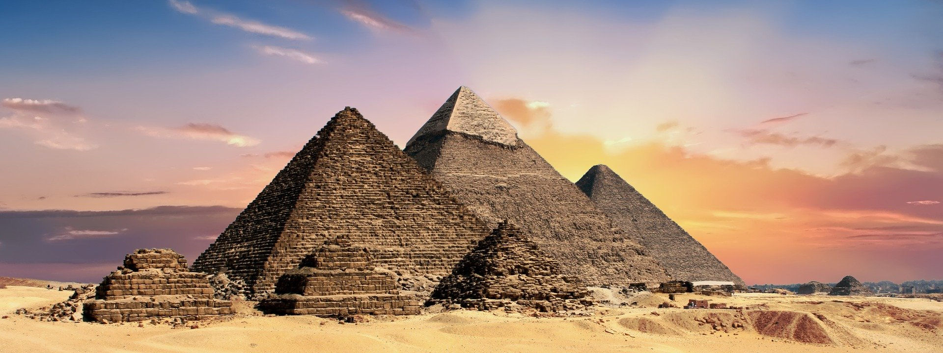 piramidele din giza