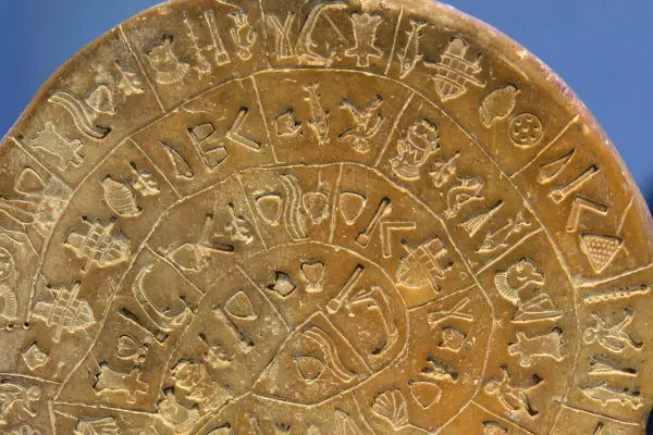 Ce este criptat pe unul dintre cele mai misterioase artefacte din lume ...